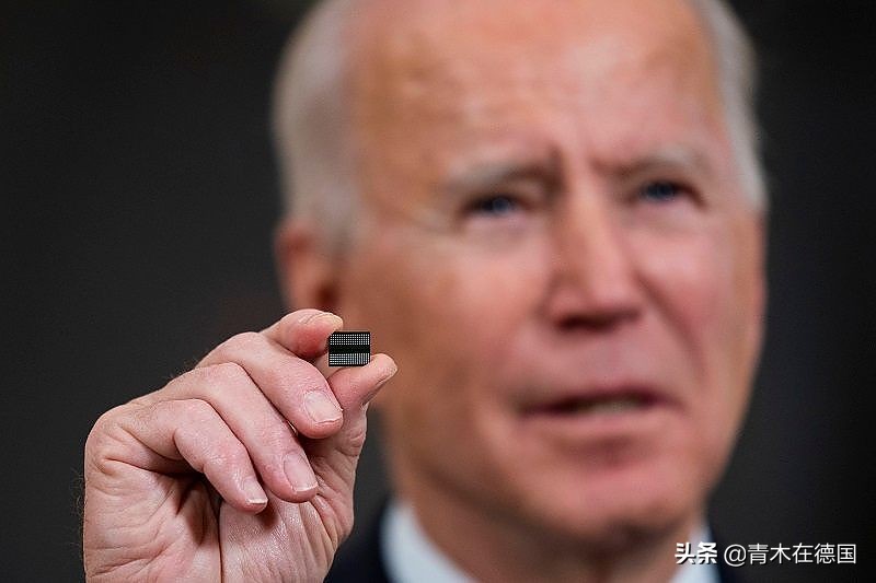 德媒：美国禁止荷兰将阿斯麦光刻机卖到中国，中国10年内自给自足