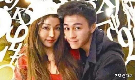 整形豪门恋一样不落,这对塑料姐妹怎么还是时代的眼泪?