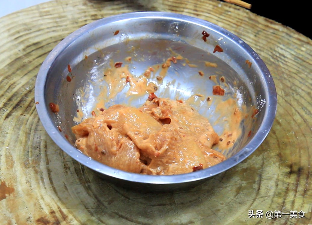 图片[5]-厨师长分享青菜鸡肉卷做法 早餐来一份香酥又美味 营养均衡-起舞食谱网