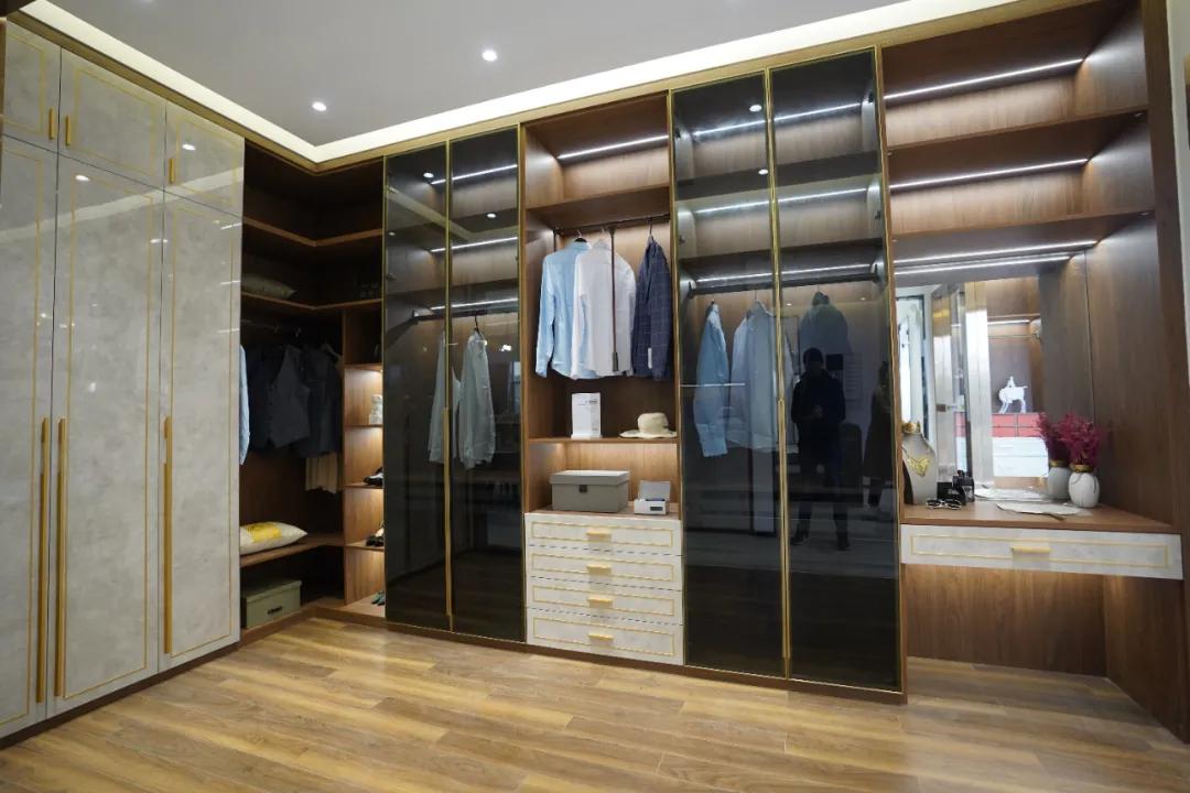 你梦想中的衣帽间，是不是长这样？