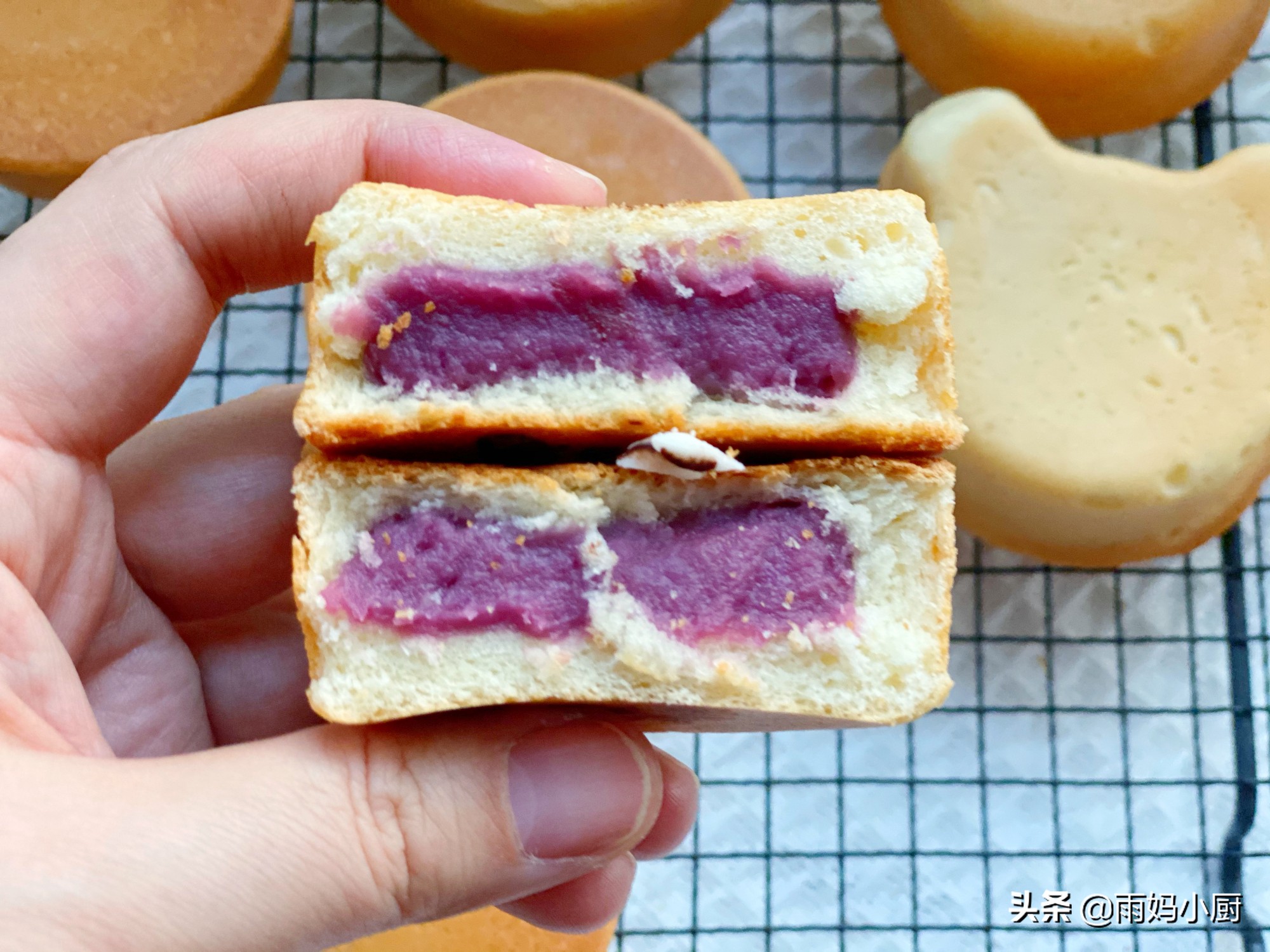 香芋包的家常做法，鬆軟美味又好吃，比饅頭省事比包子還香