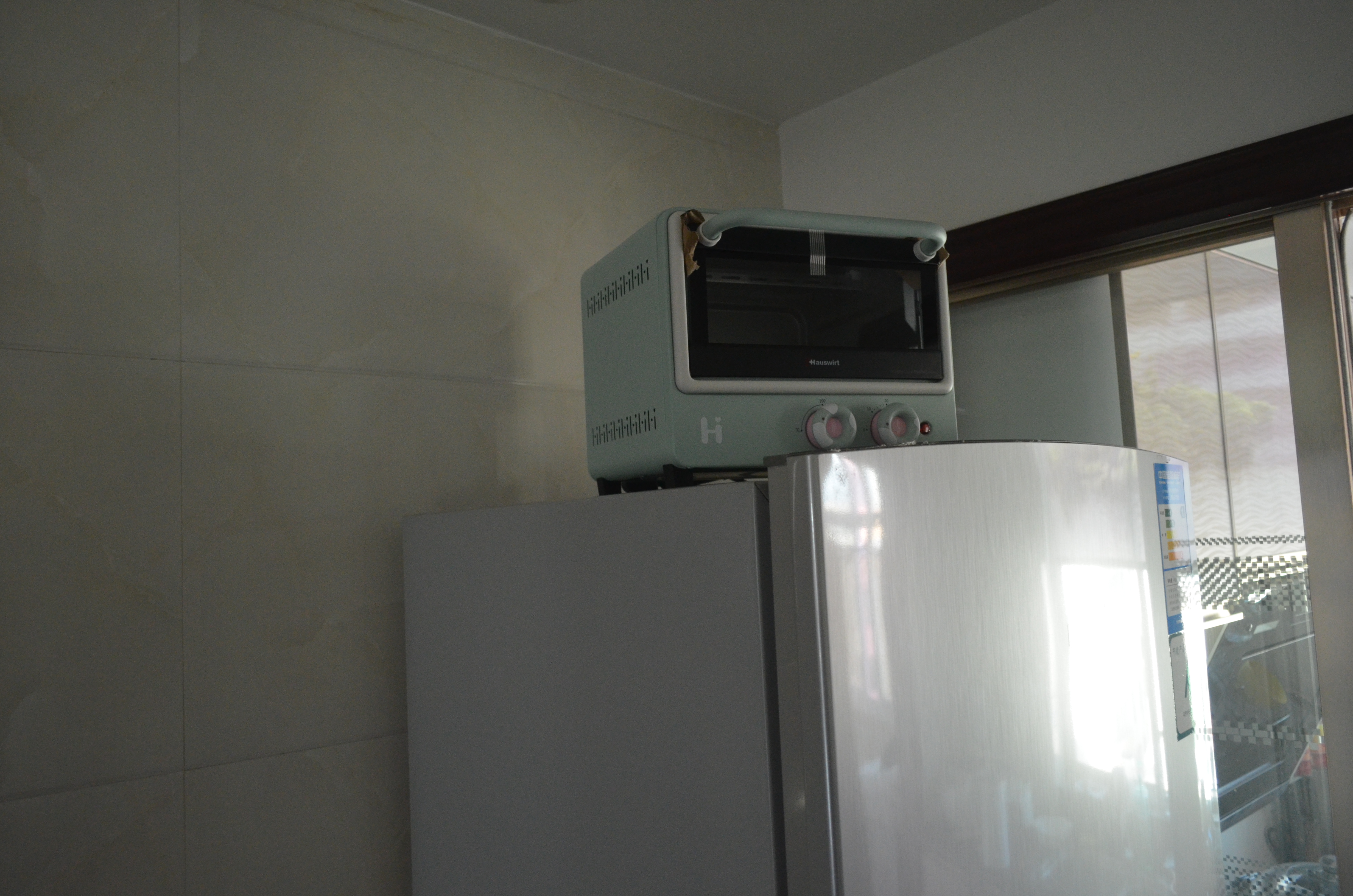 電冰箱上面不要放3樣物品，放錯了記得及時挪走，看完長見識了