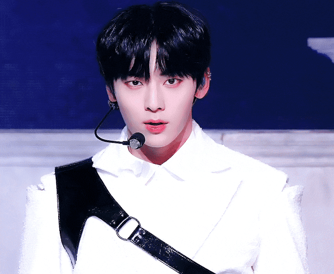 网友:—生存直播的男主?好帅,那个韩剧生存直播的男主是不是他啊?