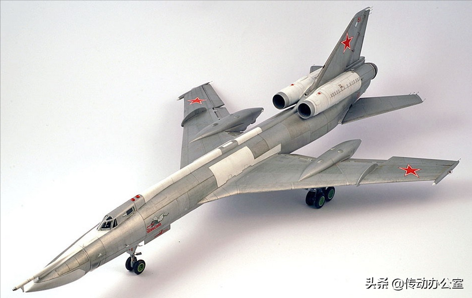 苏联图-22轰炸机为何恶名昭著连自己人都害怕？真是飞行棺材？