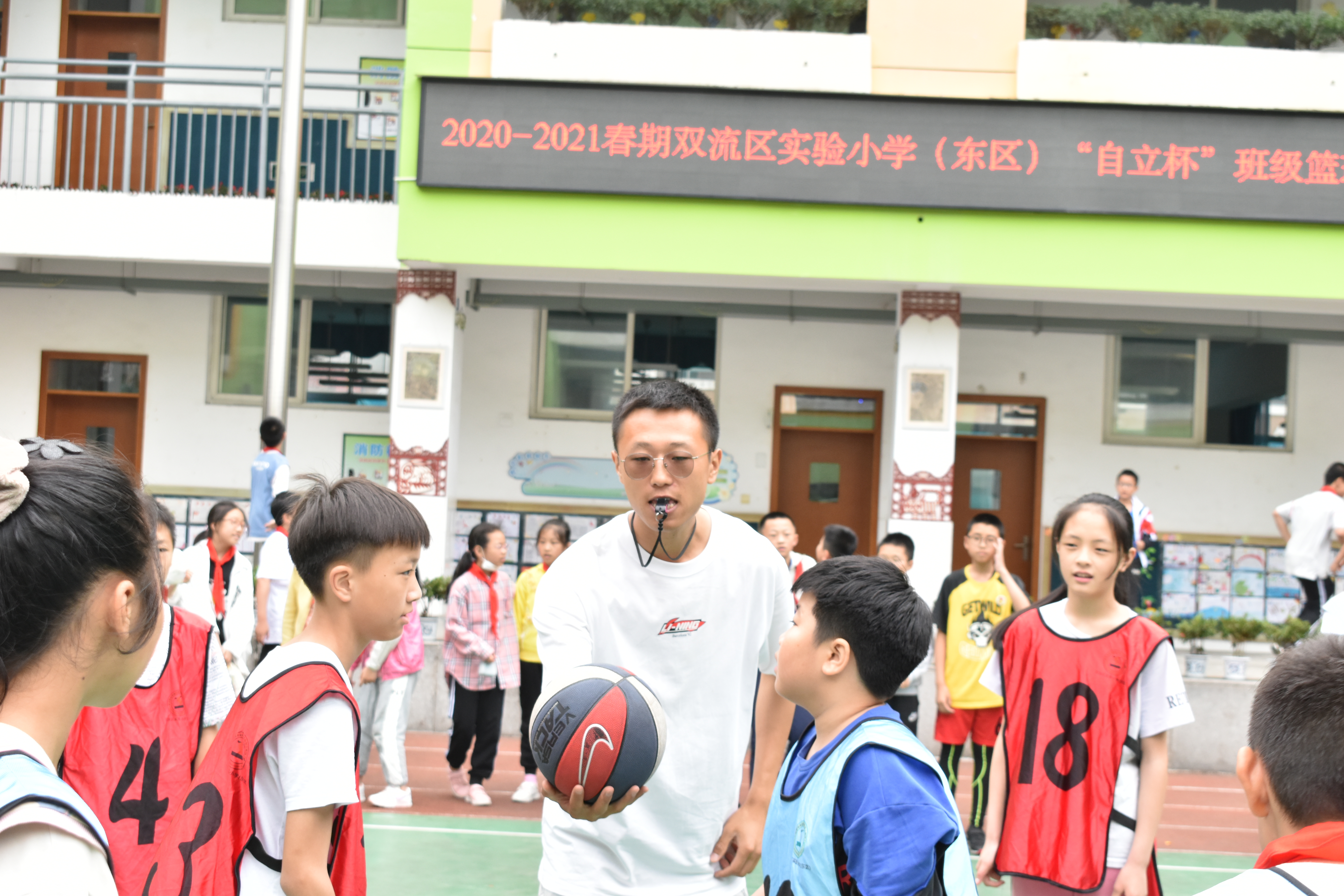 阳光体育快乐你我 自立少年各展风采丨实小东区第七届体育节报道二