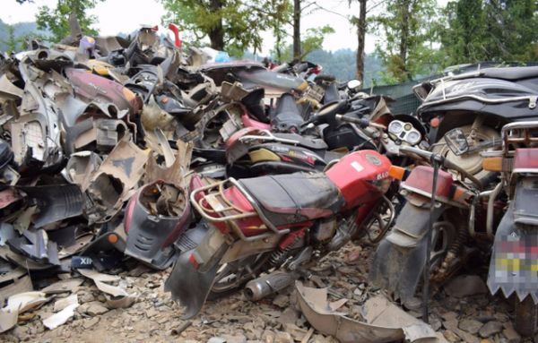 农村里收废旧摩托的赚钱吗？车贩子笑了：半年