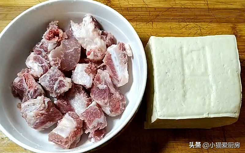 图片[2]-豆腐烧排骨 排骨滑嫩鲜甜 豆腐滑爽饱含汤汁 好吃又营养-起舞食谱网