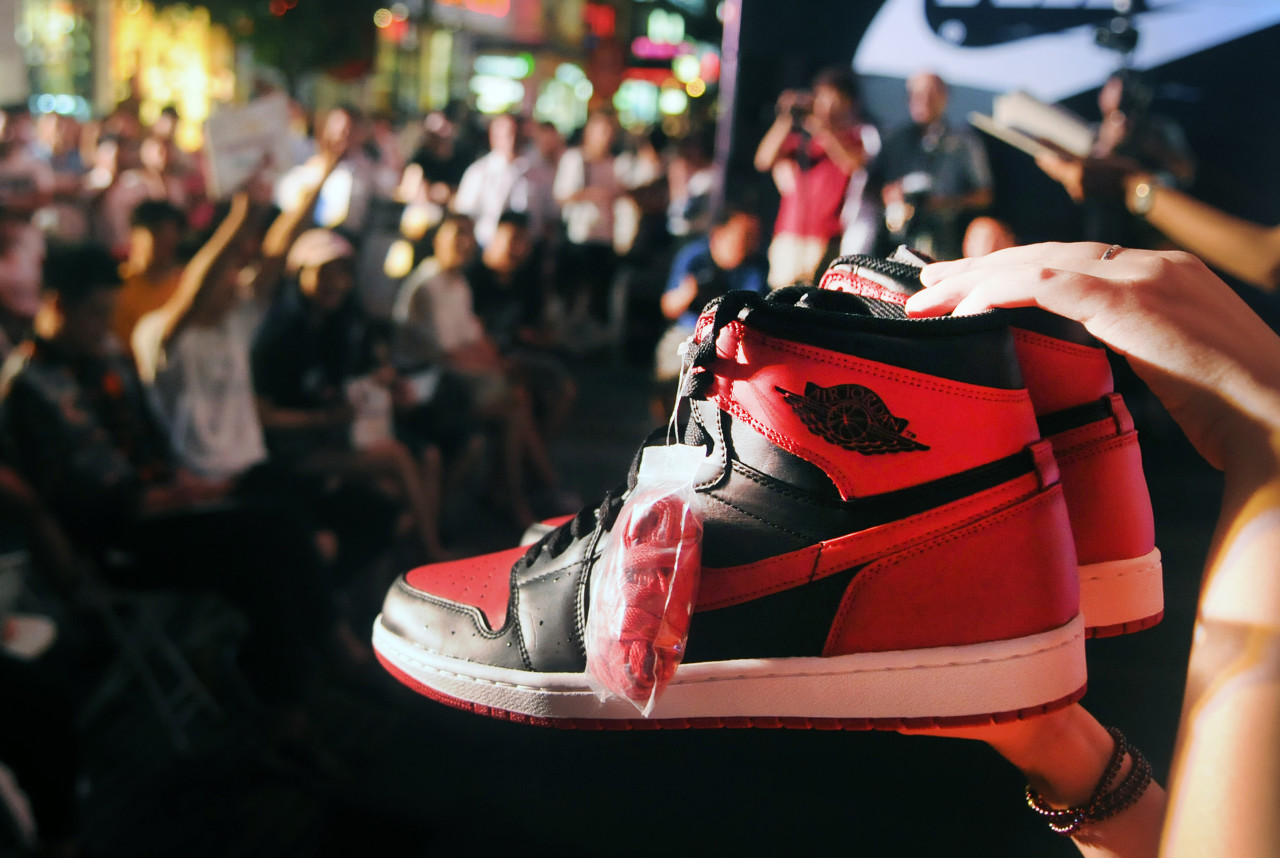 The group that fry a shoe is had a hand in! 1500 cash are swelled to 49 thousand! Should be homebred shoe worn did not rise? 