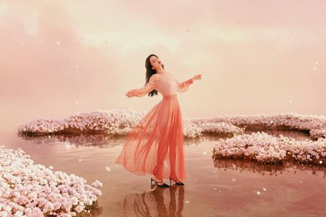 Yang Zi ＆ plum now again fit! Modelling of red carpet of 10 female stars gives birth to graph Vs essence to repair