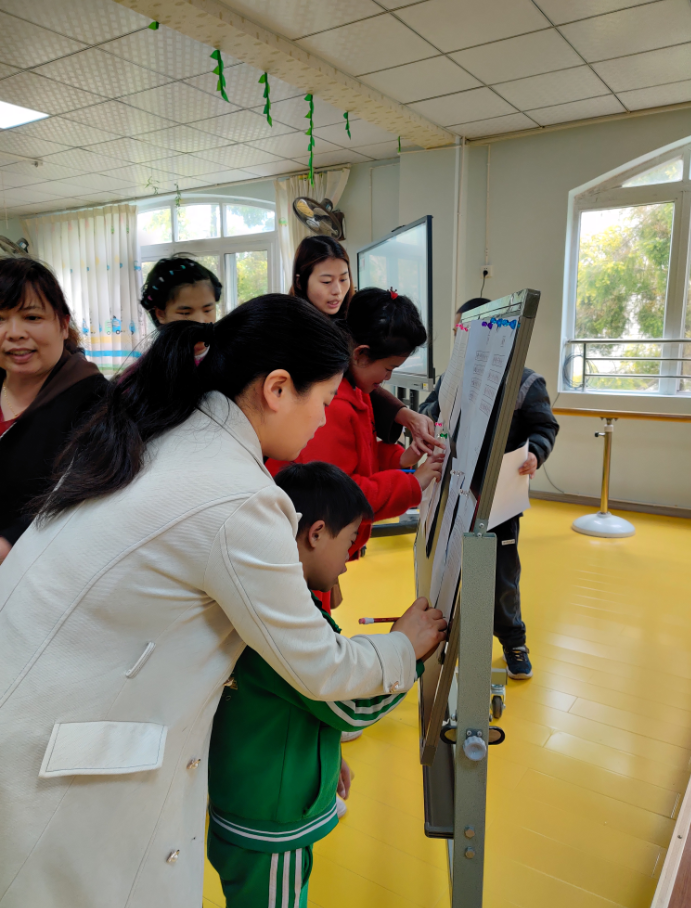 活动传文化 清明祭英烈——天府新区特殊教育学校学党史活动