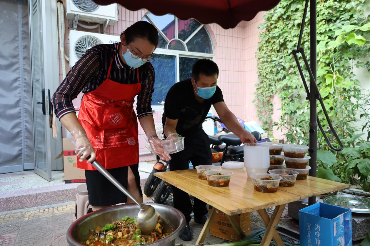 虞城县妇幼保健院院长贾晓丽：疫情无情人有情 临危不乱战疫情