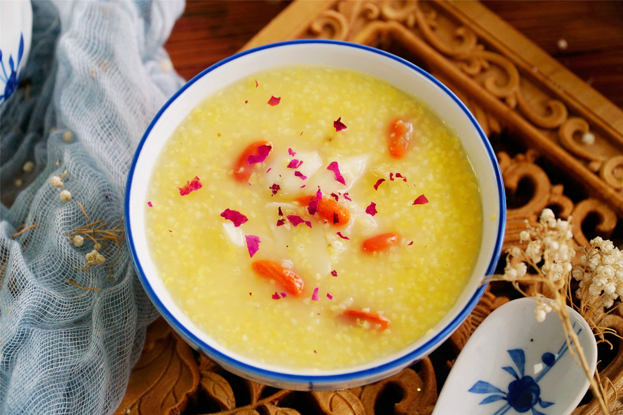 推荐10款适合时节的粥，秋天喝滋润又营养，入秋后懂吃更健康