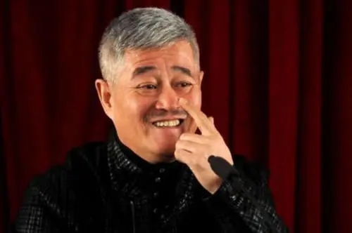 真不想他们老去，这9位大咖都老了，最大的71岁