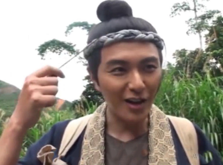 新晋视帝两任女友同框，谁丑谁尴尬，圈子小了