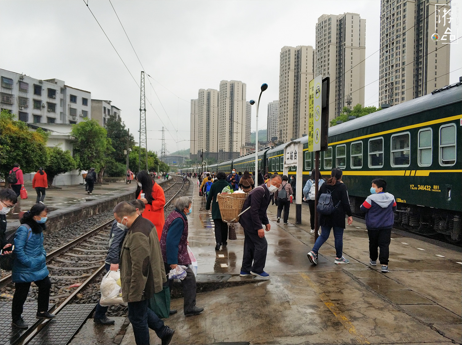 重庆江津火车站：没有售票处，乘客先上车后补票，一天只有2趟车