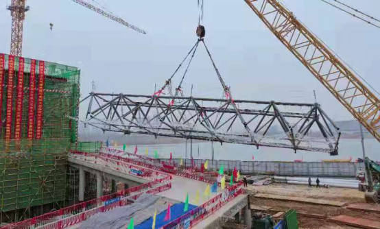 大运会剧院项目封顶 成都大运会进入倒计时