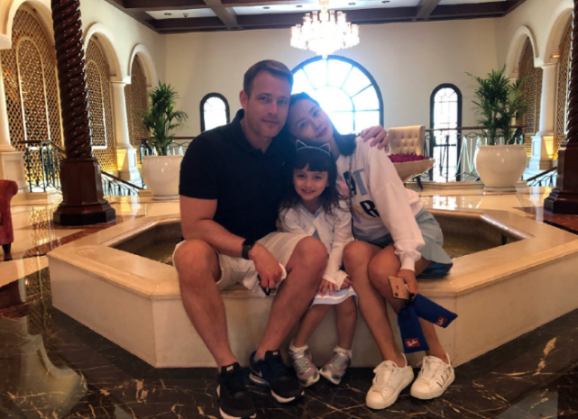 马雅舒与外籍老公结婚11周年，发文表白：只求偕老共度，我爱你