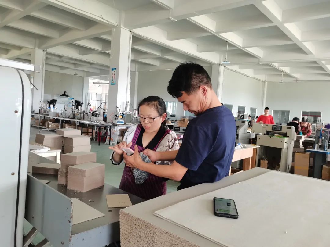 “他们说我是傻子，但我年入1300万”