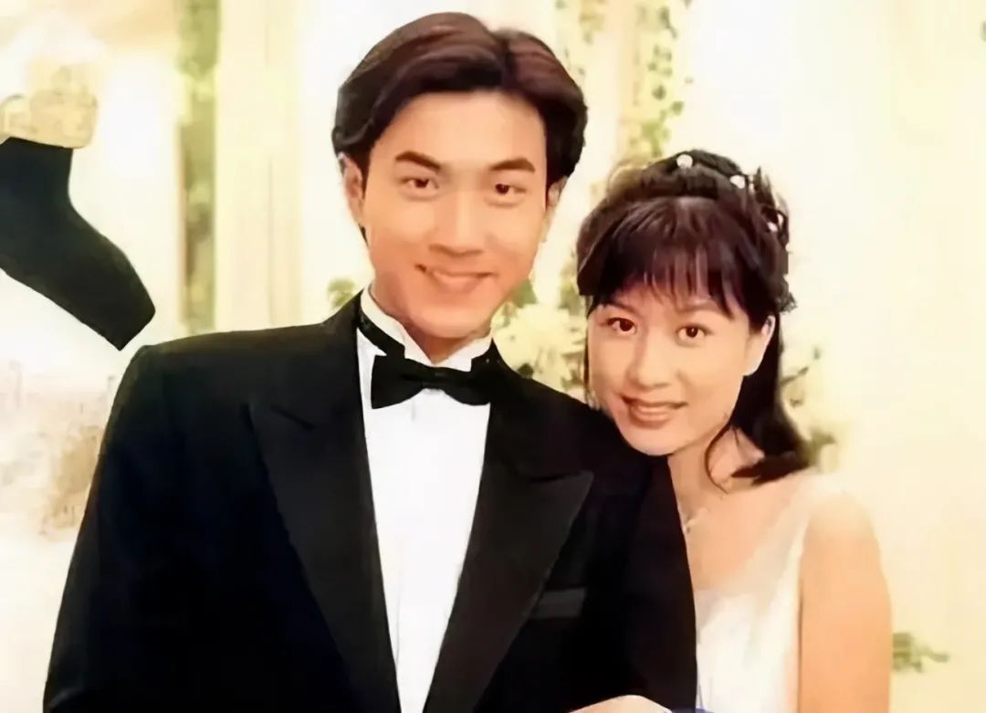 《鹿鼎记》10位主演近况：男三离婚4次，“二老