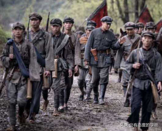 紅軍這個(gè)軍，只存在了一個(gè)多月，因?yàn)橐粋€(gè)神棍，軍長和政委全犧牲