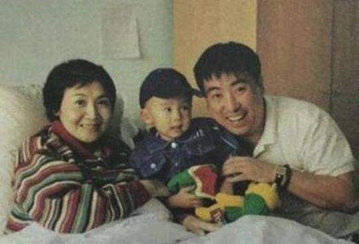 90年代当红女星李媛媛，37岁夺视后，39岁高龄产子，41岁癌症离世