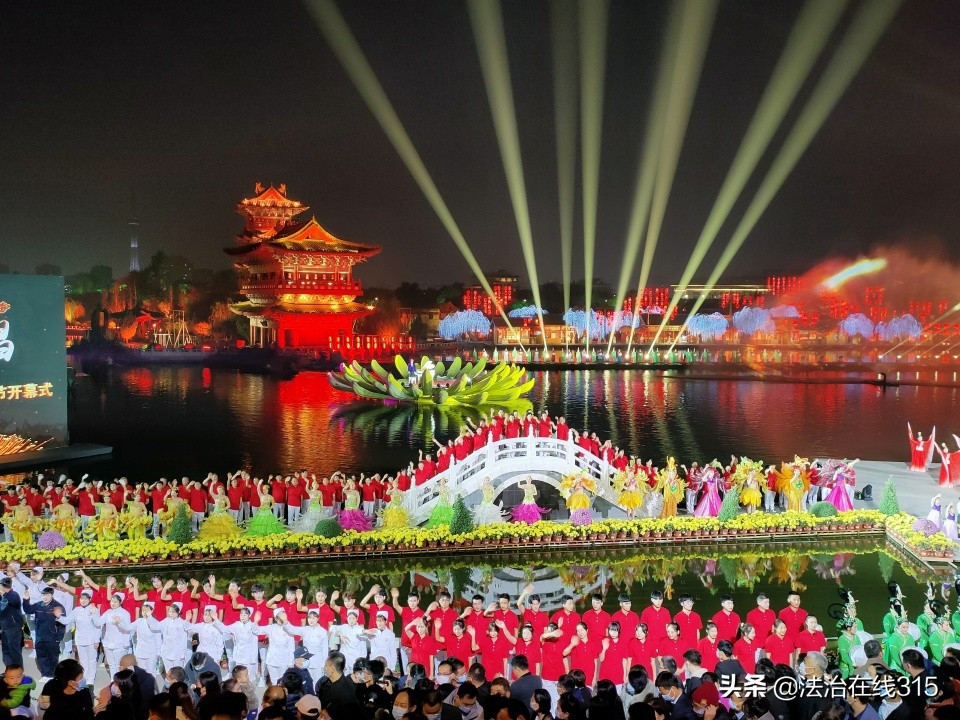 向上向善——中国企业慈善公益500强论坛举行