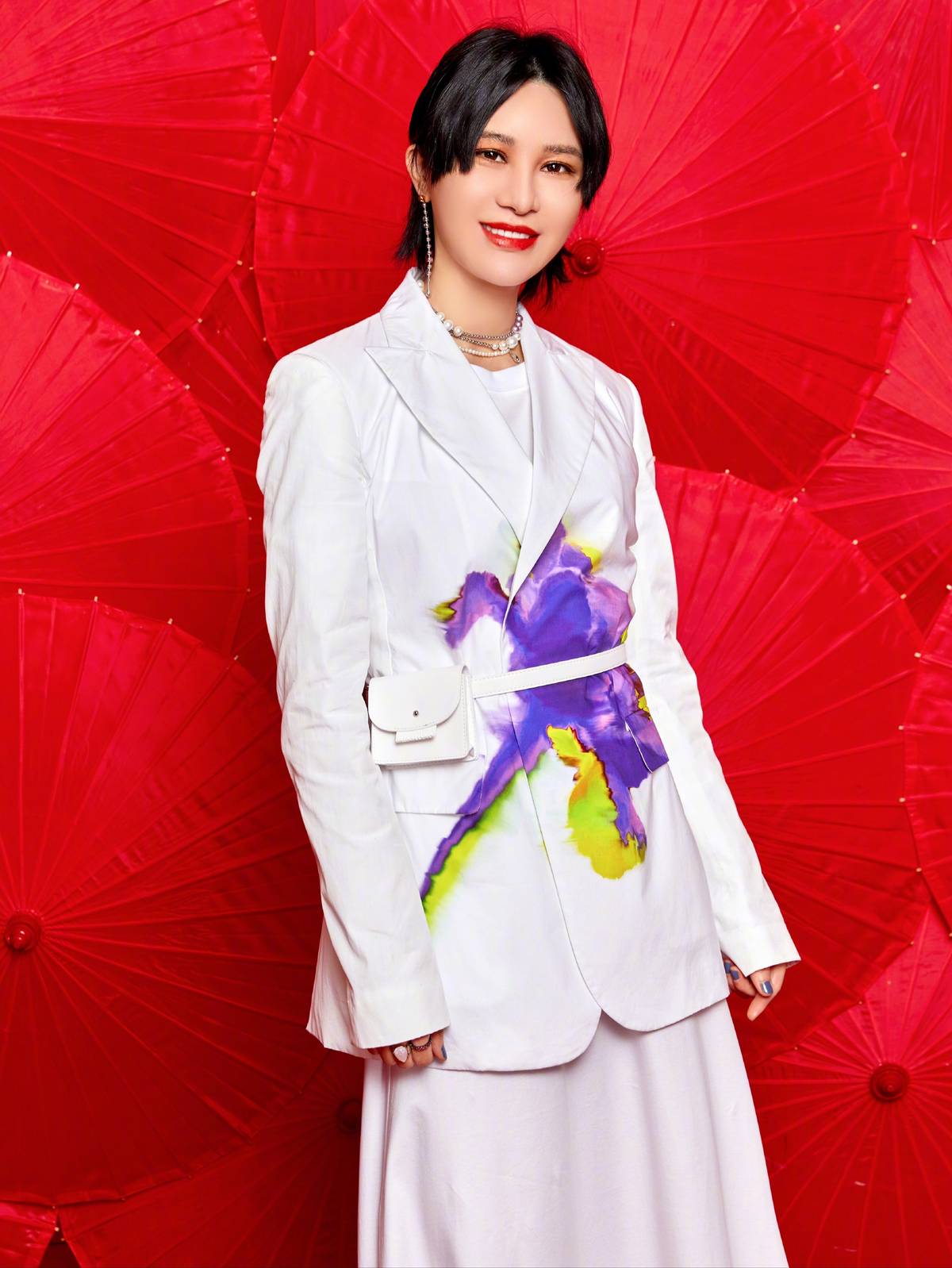 38岁超女被限制高消费，涉及金额240万，被法院强制执行2次