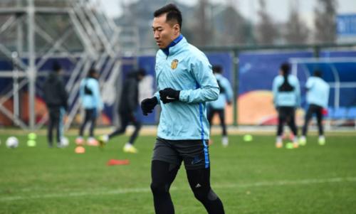 江苏队告别中超联赛，成中国足坛笑柄，5亿债务