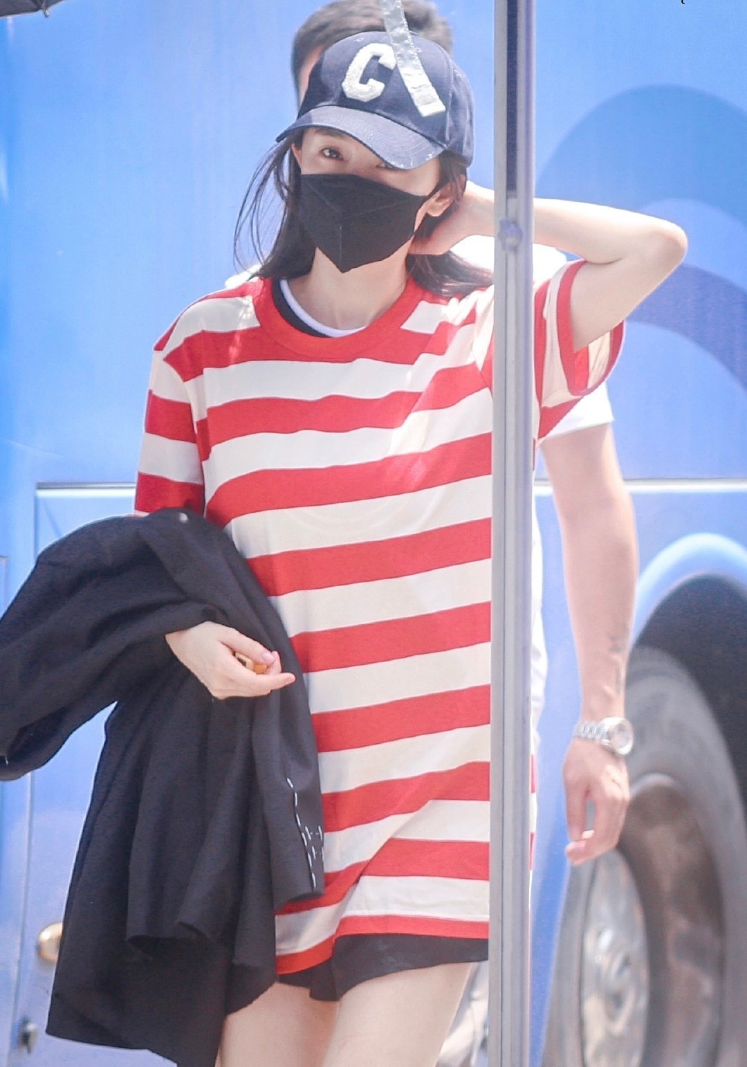 杨幂20岁旧照曝光，那时的肉感与现在的骨感，你