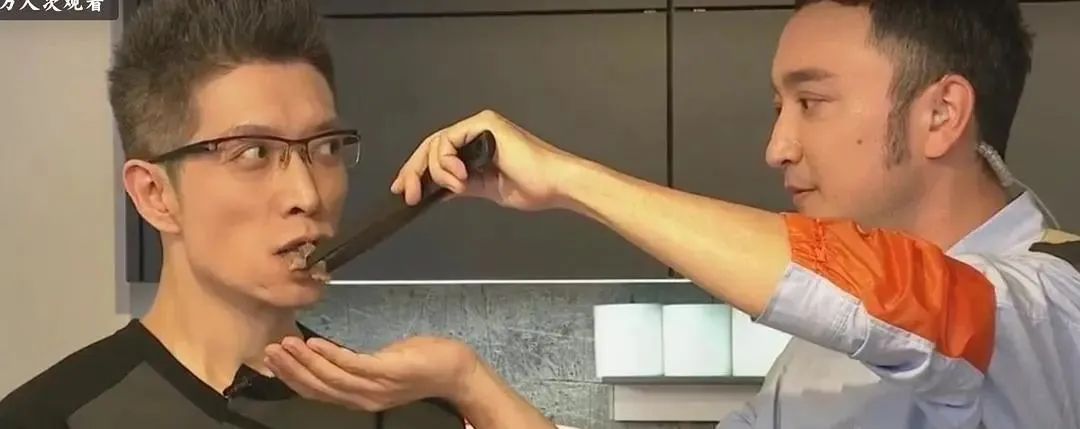 央视四大名嘴不务正业，直播翻车？还狂卖五亿？李佳琦你危险了