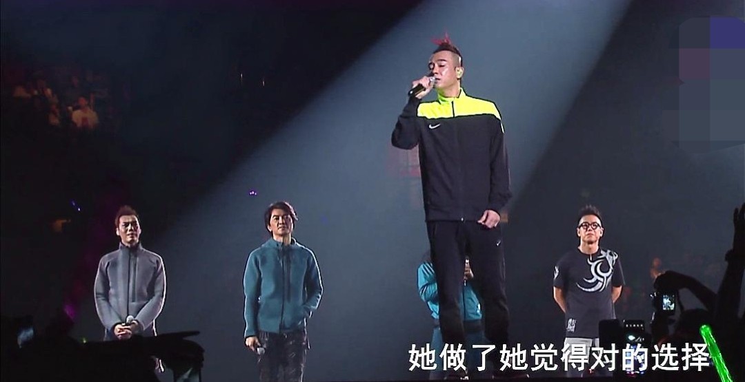 陈小春张智霖合照太有感！应采儿都写起故事，网友：我已经嗑上了