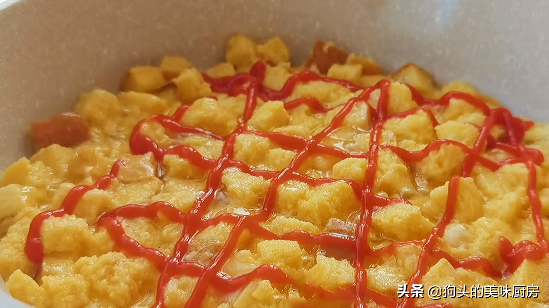 想吃披薩不用出去買，在家就能做，不和麵不揉麵，十分鐘就出鍋