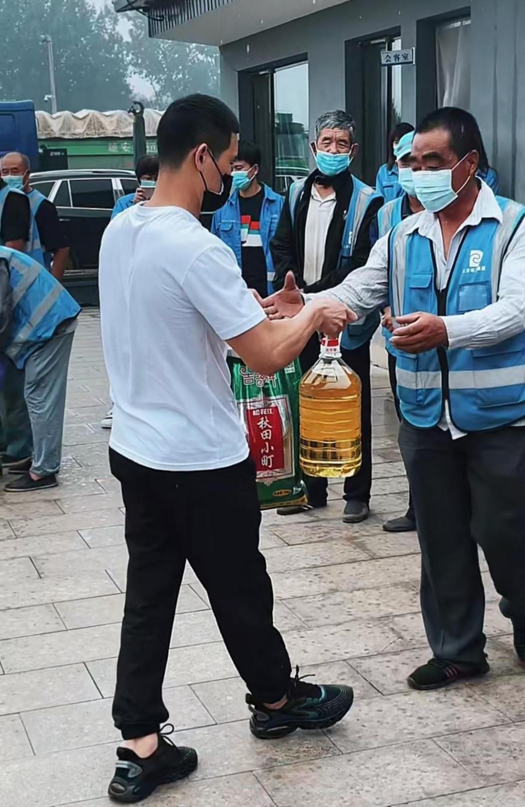 從火遍全國(guó)，到“眾人唾棄”，嘎子哥是如何自“毀”前程的？