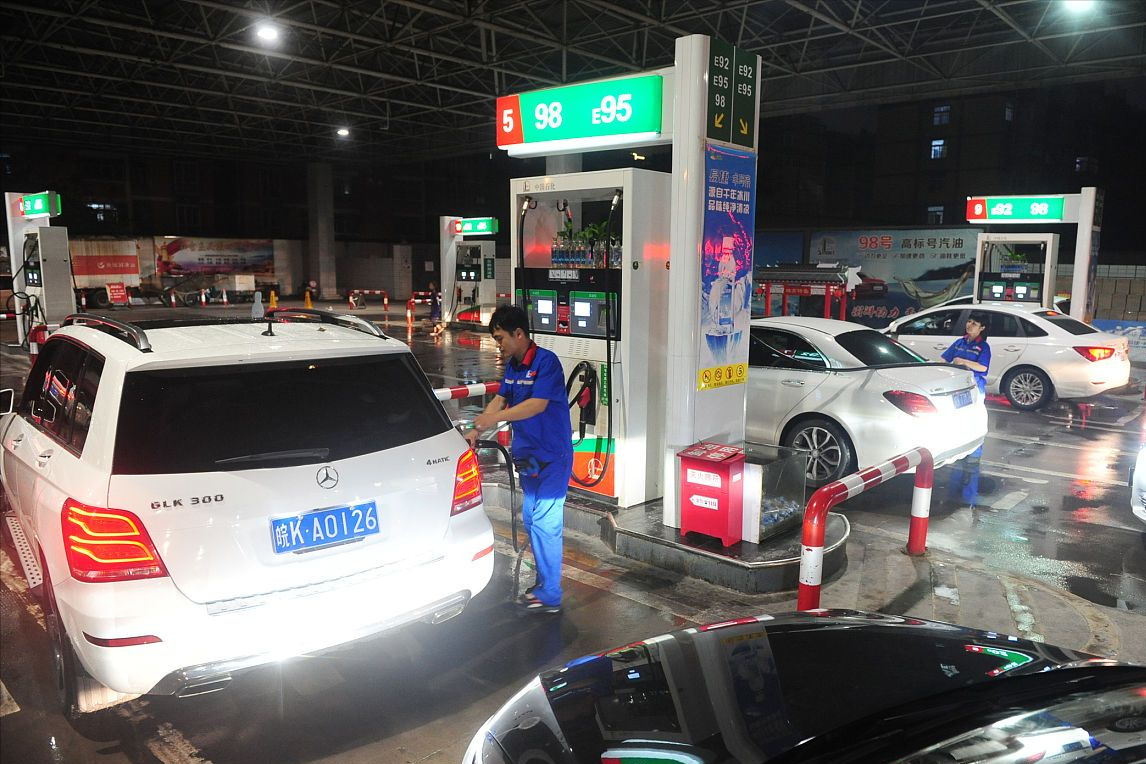 油价调整消息：今天3月29日，全国加油站92、95号