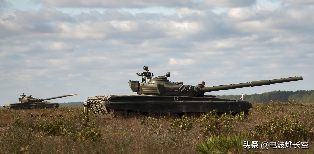 俄式防空导弹和坦克被美军当成活靶子，军事专