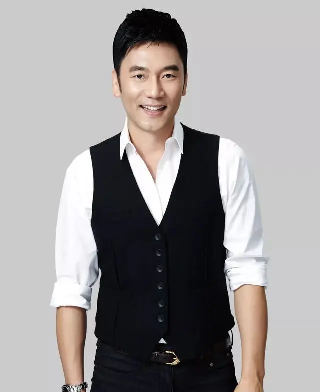 过气歌手林依轮，到底有多有钱？