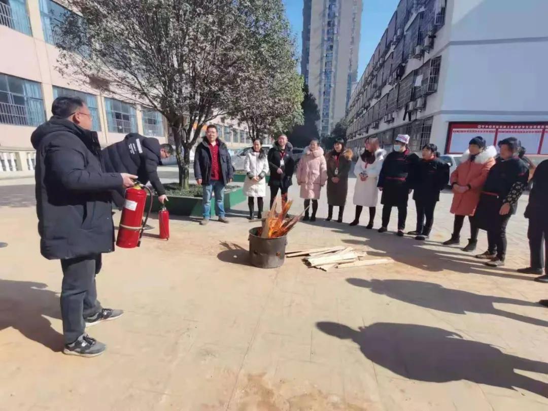 我校开展安全隐患大排查、大整治、大管控“十查”专项行动