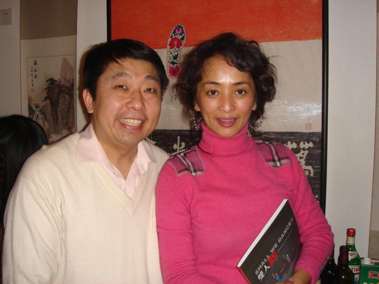 一婚日本，二婚美国，三婚法国，知名女星为何