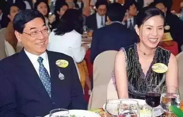 12位不生孩子的香港女星，有人幸福，有人后悔，