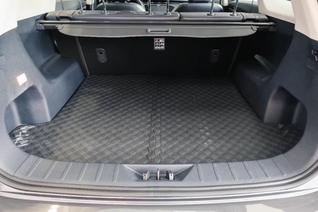 空间超大、座椅超软，还有智能语音，这台10万元的SUV太值了