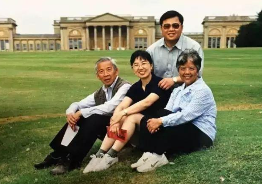 һ����ѫ�ƴ��꣺�ع���ͻ�ƺ��ļ�����������ĸ����100����