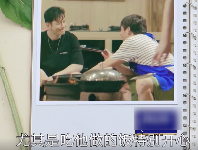 黄磊没出门送黄晓明，回到蘑菇屋的两个举动，透露内心情感