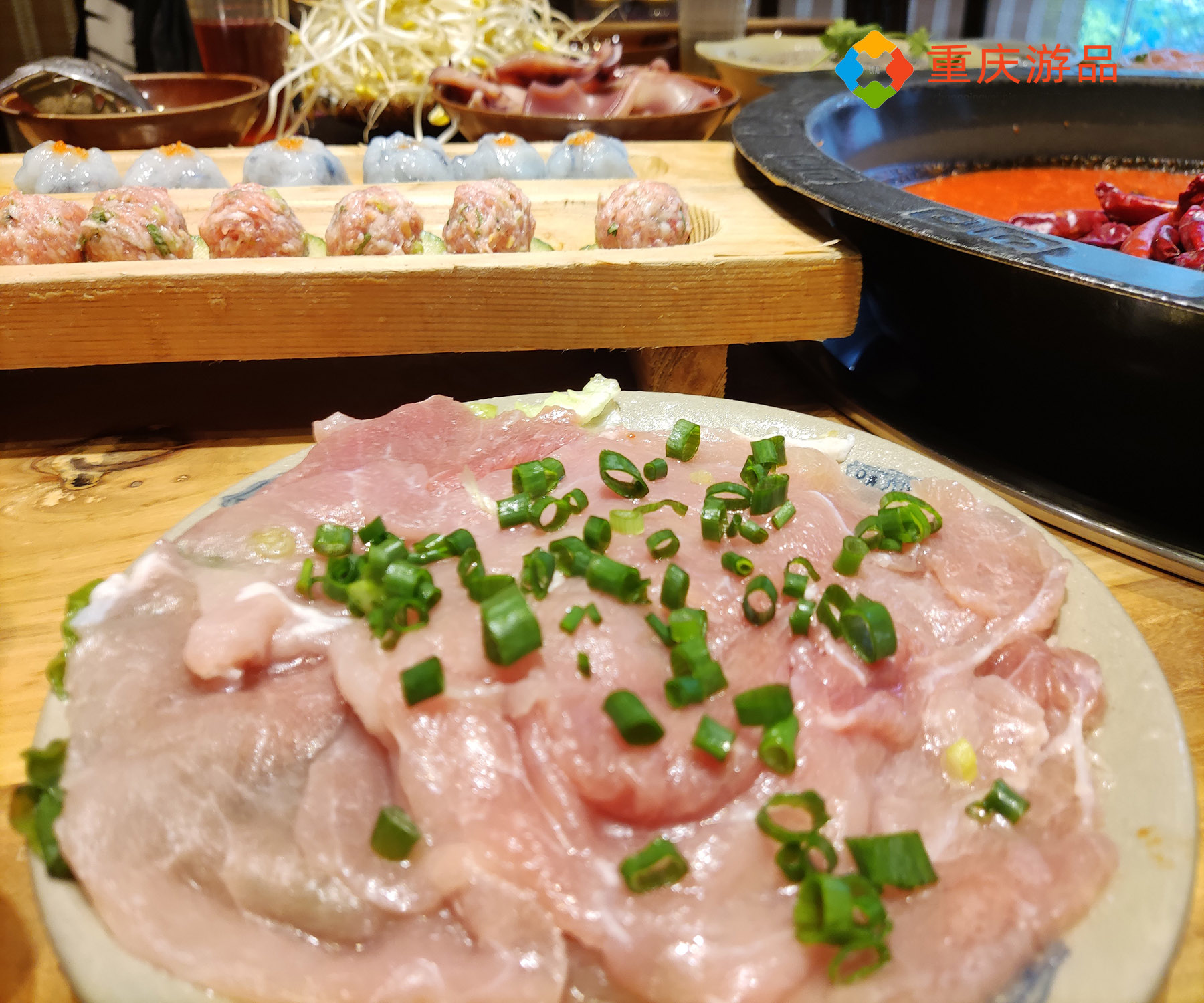 重庆耙二哥腰片王火锅，人均100，腰片脆爽还限量，值得一去