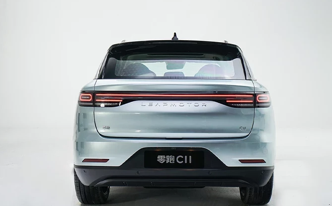 �۸м��ѣ�����������ۣ��쳵�������Ĵ���ó���ӭΧ��