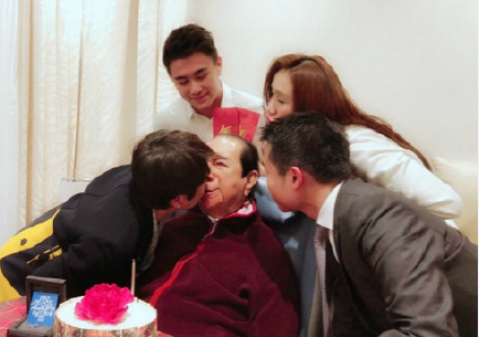 澳洲赌王何鸿燊逝世，为什么他可以娶四位太太