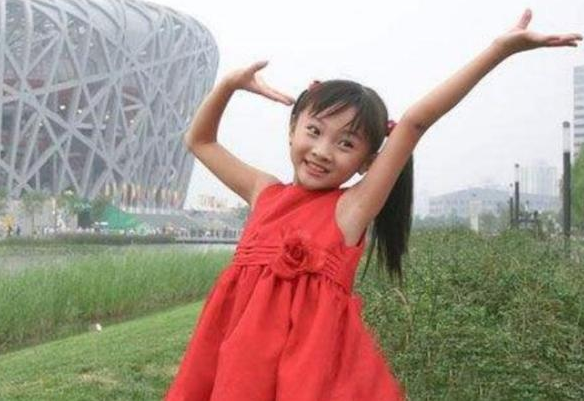 那个被张艺谋看中的“奥运女孩”林妙可，12年过去，活成什么样？