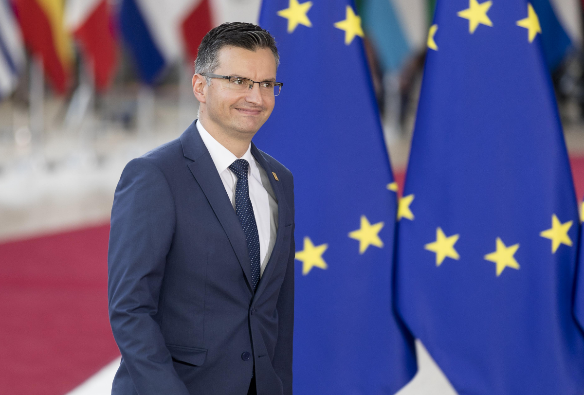 窩裡鬥，美國又耍�兩面派�，背後捅刀歐洲�好友�