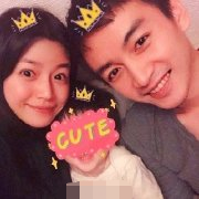 陈妍希送儿子上学意外秀恩爱，小星星肉嘟嘟步伐酷似陈晓超可爱