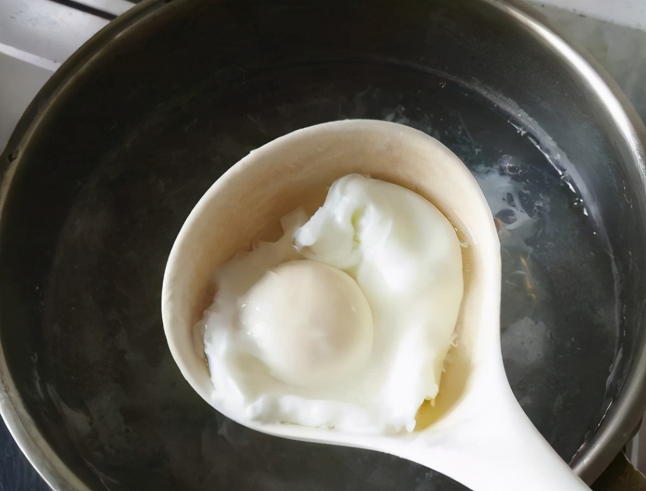 图片[5]-红糖酒糟荷包蛋的做法步骤图 鸡蛋圆润嫩滑不散花-起舞食谱网