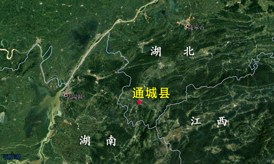 湖北咸宁一个县，与湖南、江西接壤，拥有锡山景区
